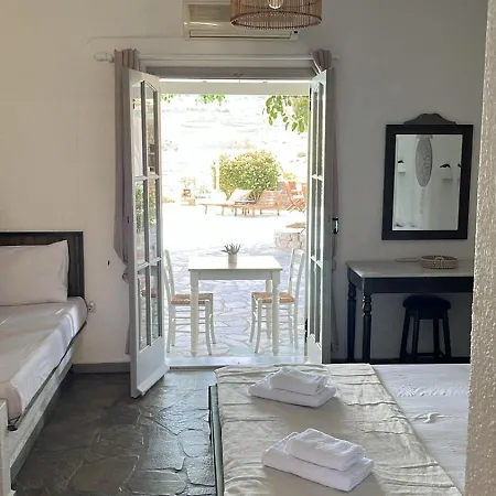 Casa * Páros