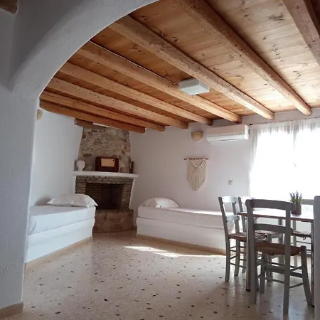 Casa * Páros