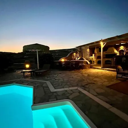 Casa * Páros