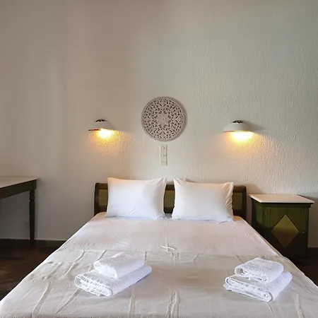 Casa * Páros